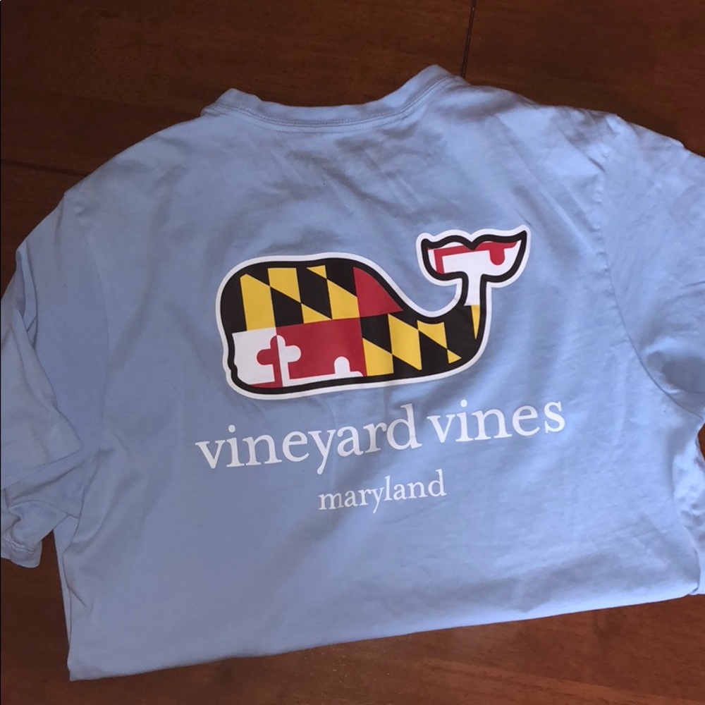 light blue vineyard vines shirt